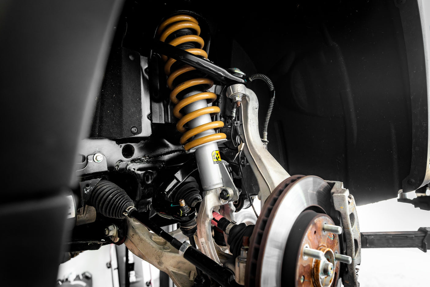 Mahindra Scorpio Suspension/Lift Kit